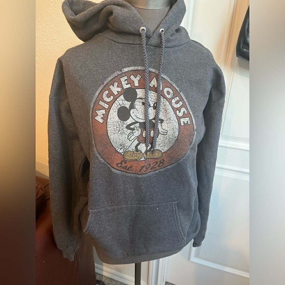 Disneyland brand Mickey Mouse sweatshirt